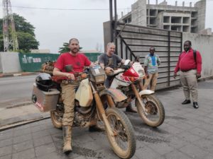 Des allemands soutiennent l’ONG Aline – Arrivée à Abidjan